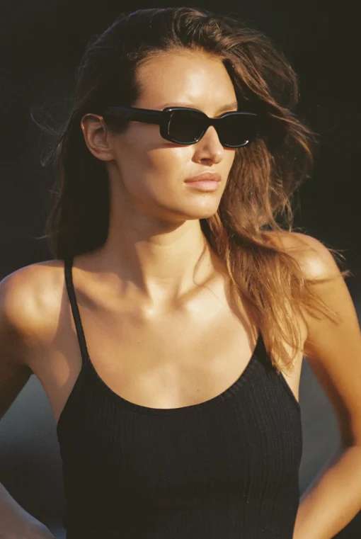 AKARI SUNGLASSES - BLACK
